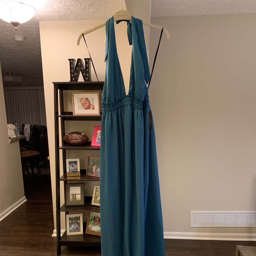 Lulu’s Halter Maxi Dress